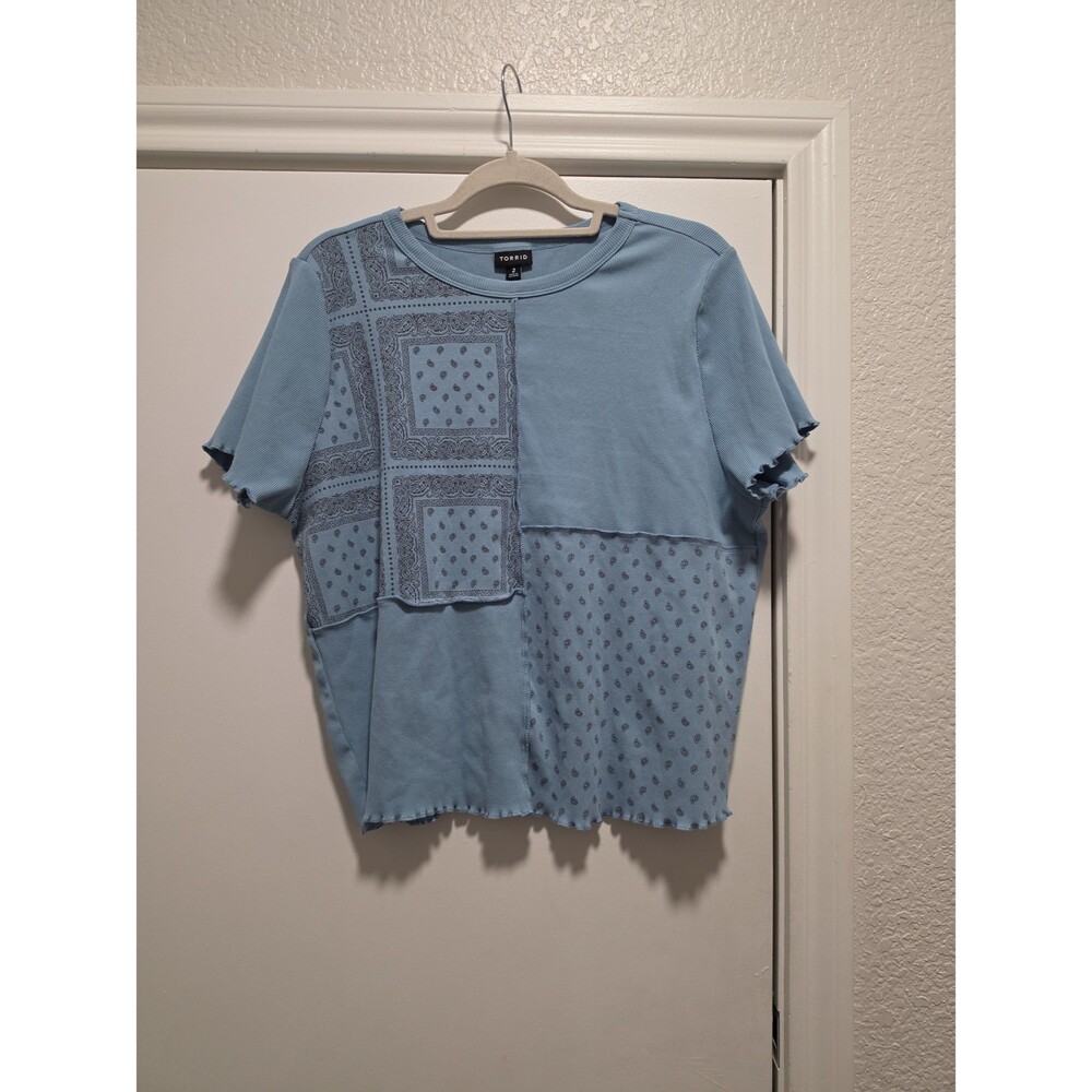 NWOT Torrid Shirt Sz 2